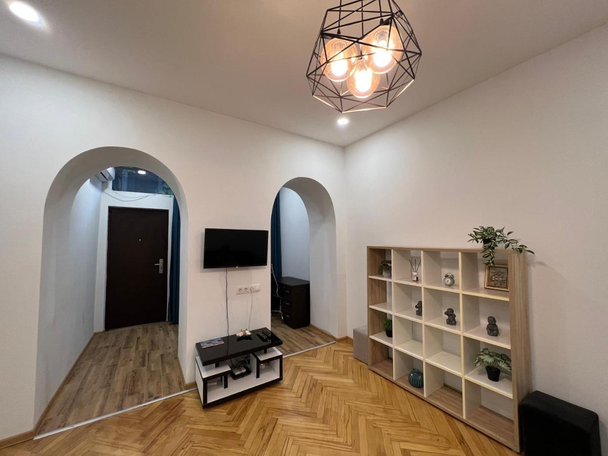 Cosy Apartment In Tbilisi Centre Εξωτερικό φωτογραφία
